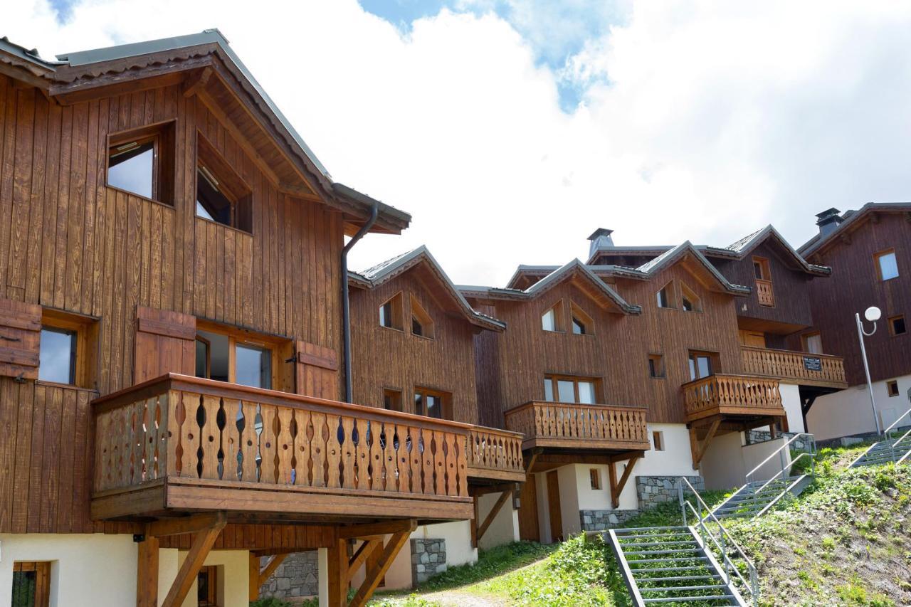 Madame Vacances Les Chalets Du Praz Ла-Плань Экстерьер фото