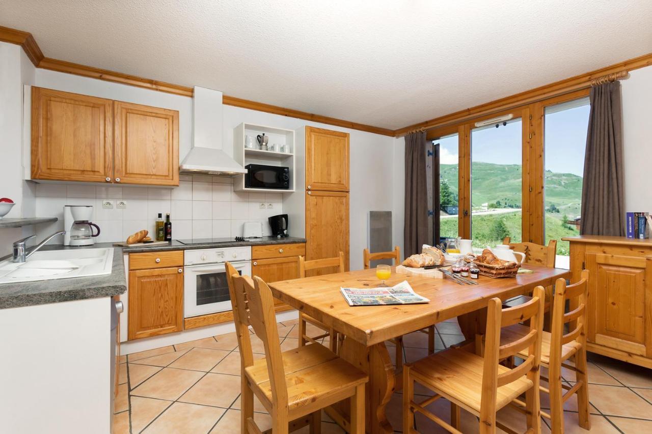 Madame Vacances Les Chalets Du Praz Ла-Плань Экстерьер фото
